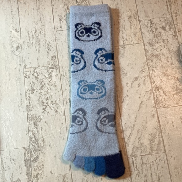 Animal Crossing: New Horizons Crew Socks & Fuzzy Crew Toe Socks Bundle - Picture 9 of 13